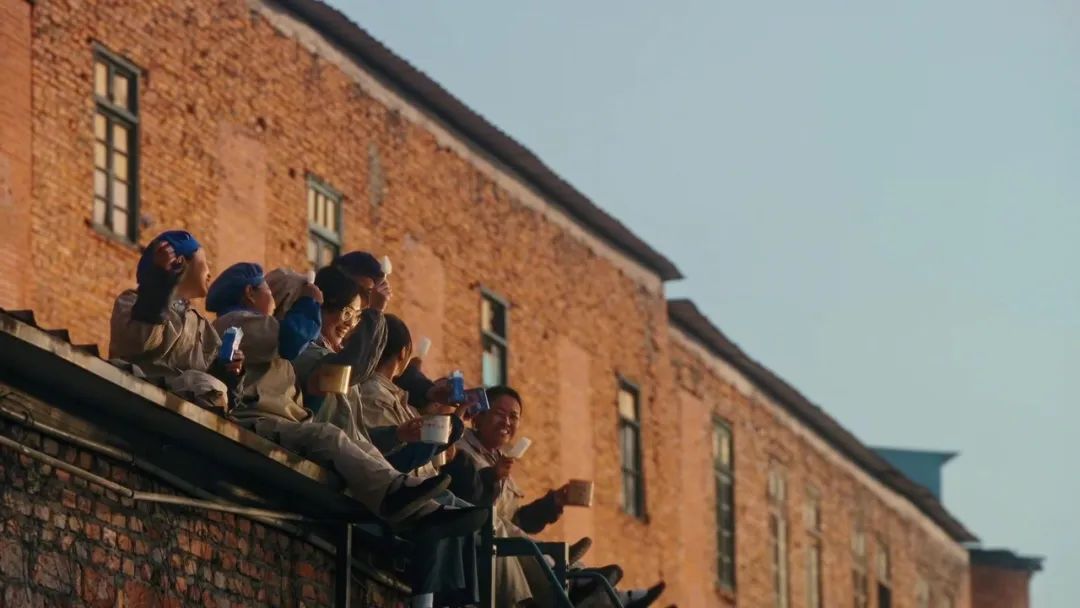 论《繁花》对光明牌的运用